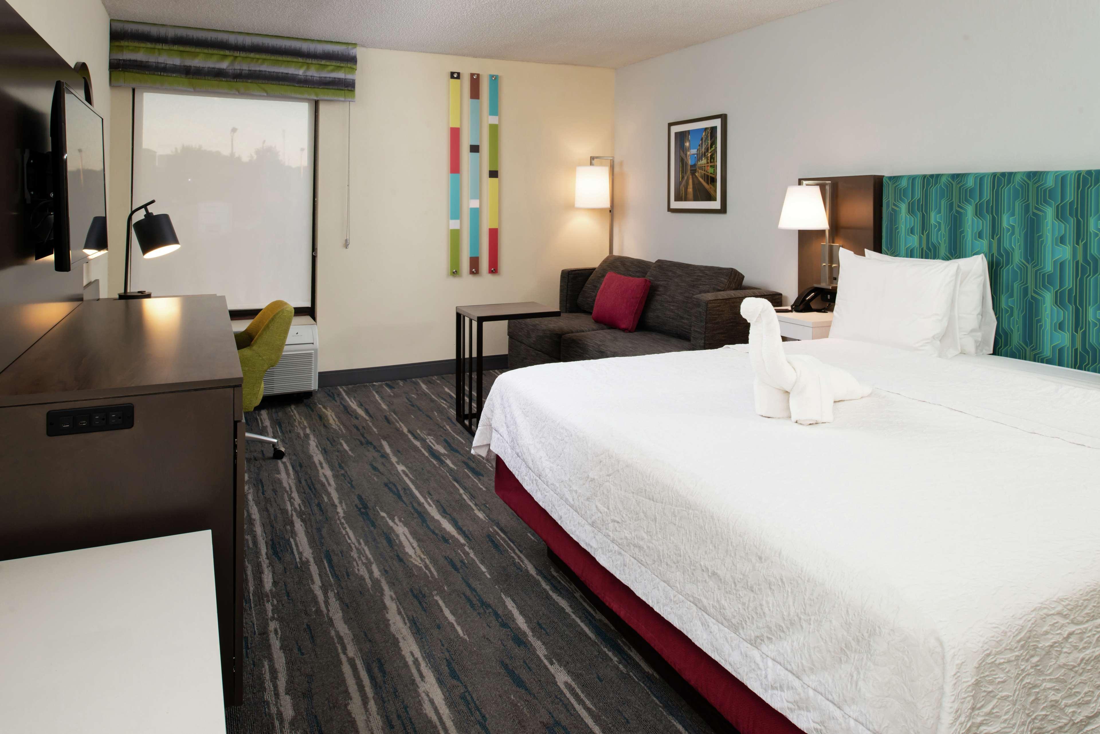 Hampton Inn Greensboro Airport Екстер'єр фото