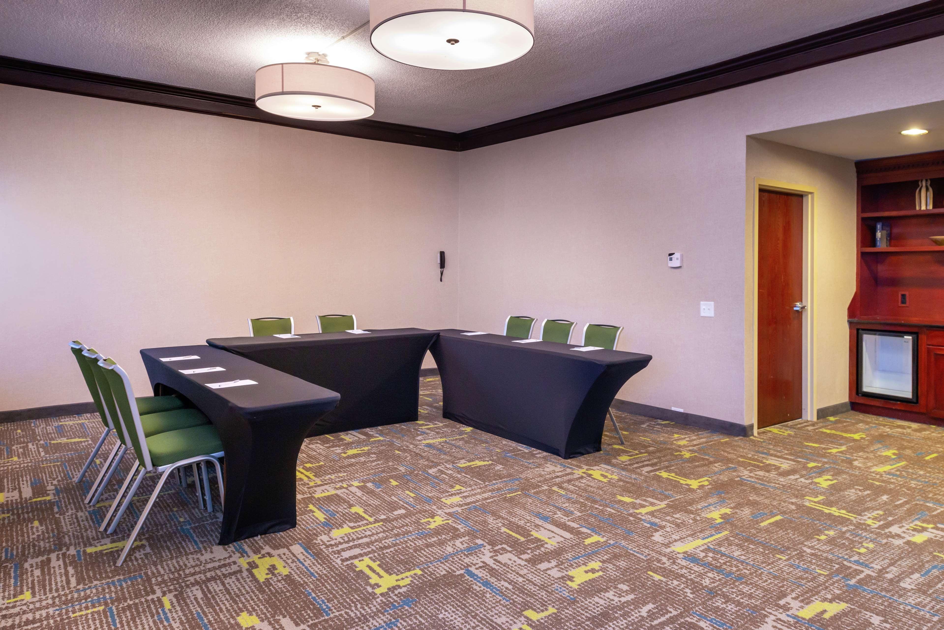 Hampton Inn Greensboro Airport Екстер'єр фото