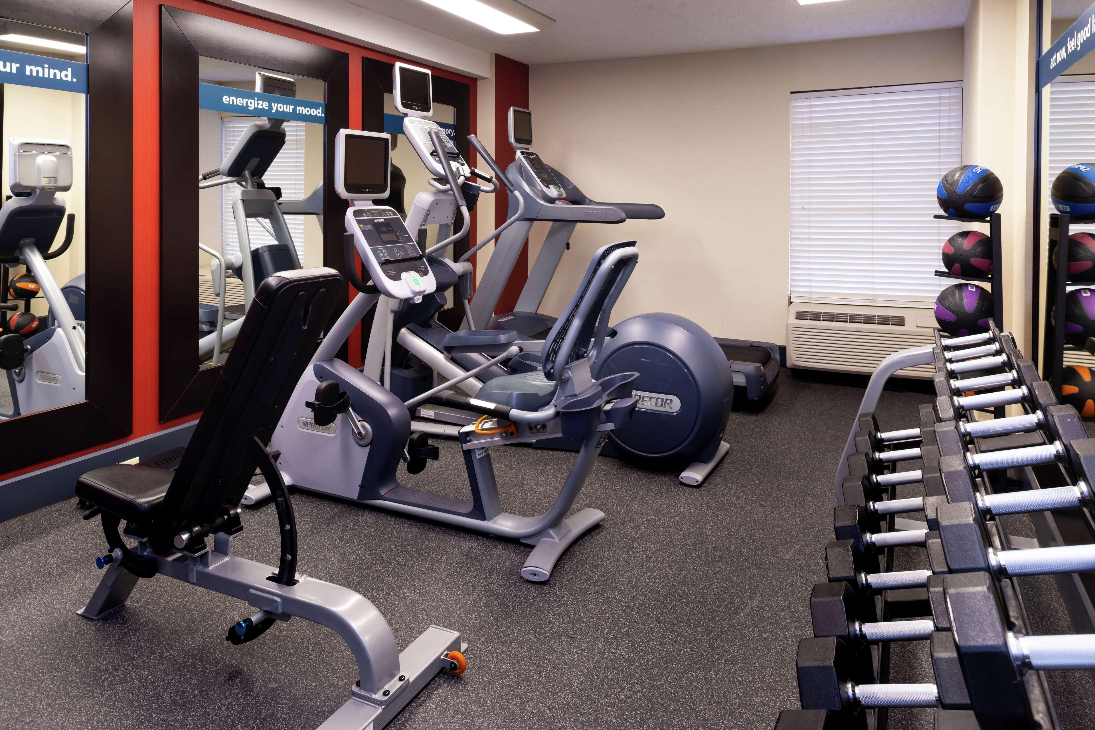 Hampton Inn Greensboro Airport Екстер'єр фото