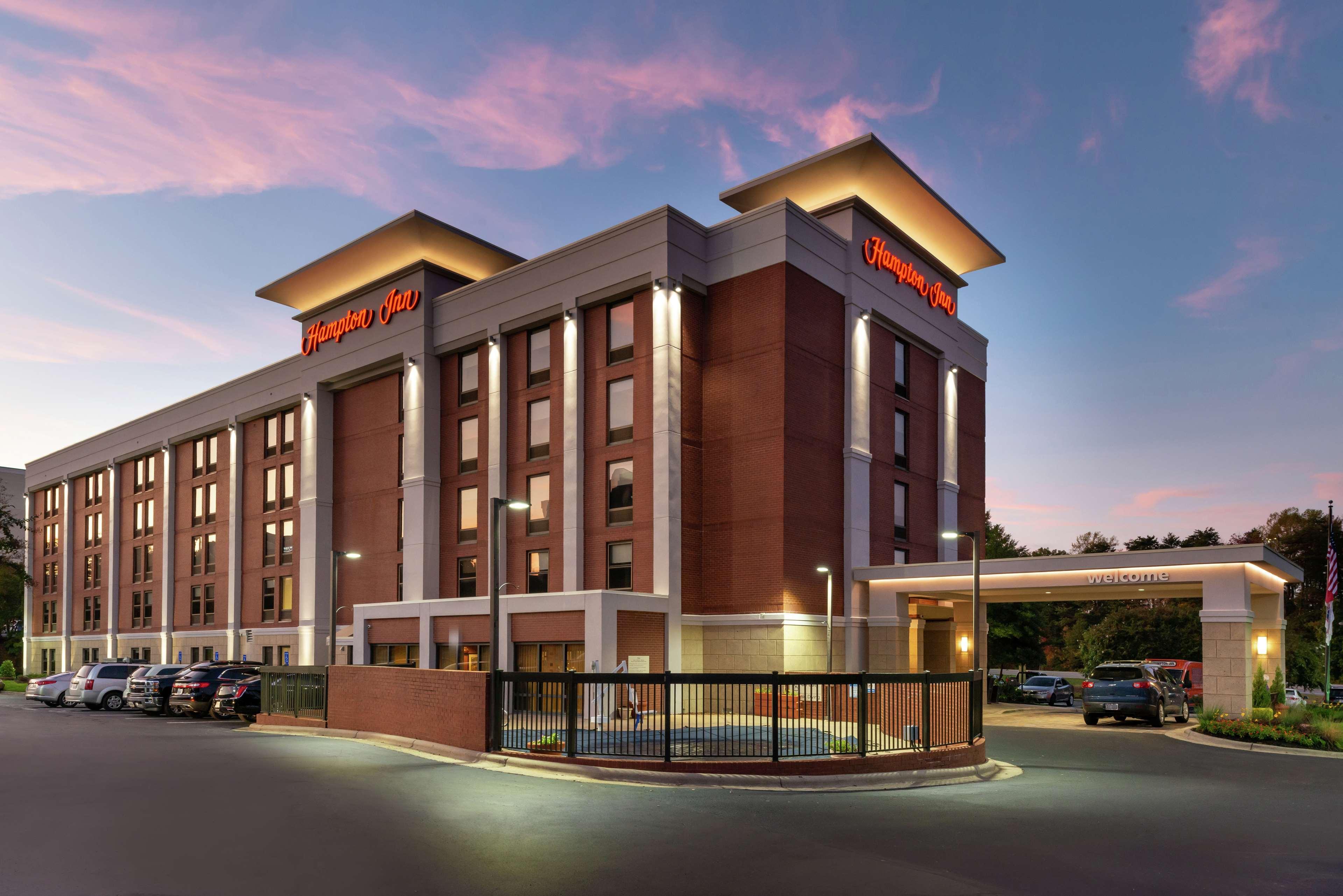 Hampton Inn Greensboro Airport Екстер'єр фото